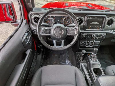 2022 Jeep Gladiator — photo 17 view