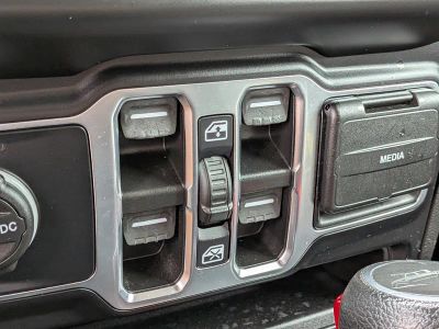 2022 Jeep Gladiator — photo 30 view