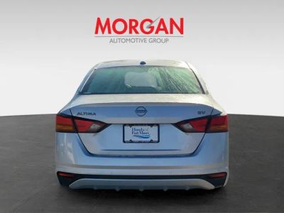 2024 Nissan Altima — detail view