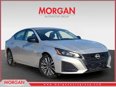 2024 Nissan Altima 2.5 SV in Brilliant Silver Metallic — front three-quarter view