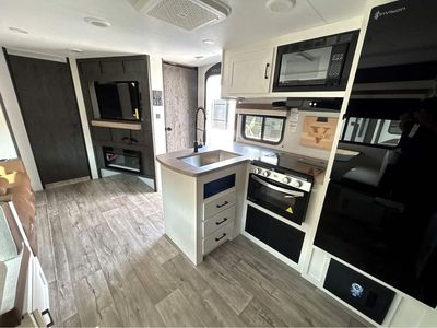 2026 VENTURE RV SIENNA - Photo 13