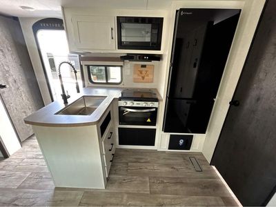 2026 VENTURE RV SIENNA - Photo 12