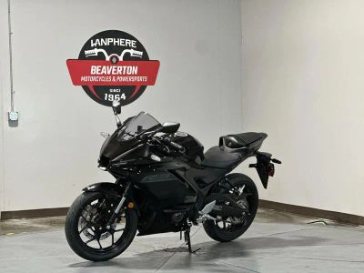 2026 Yamaha YZF-R3 - Photo 8