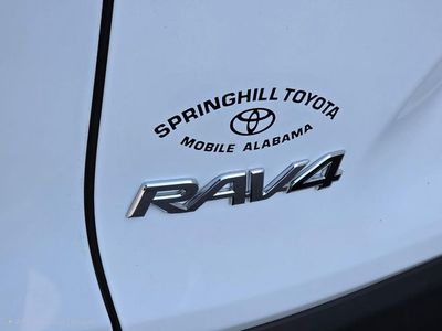 2025 Toyota RAV4 - Photo 29