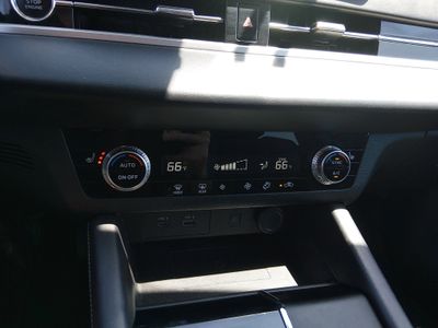 2024 Mitsubishi Outlander - Photo 19