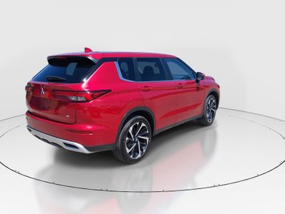 2024 Mitsubishi Outlander - Photo 7