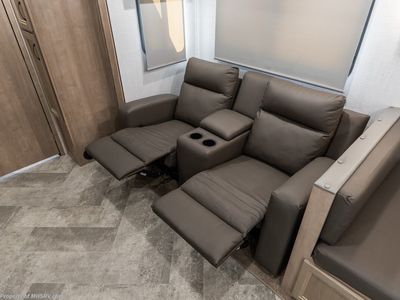 2023 Palomino Solaire - Photo 7
