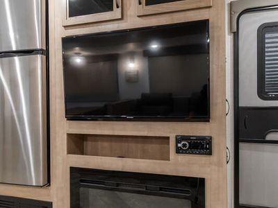 2023 Palomino Solaire - Photo 11