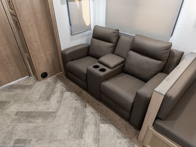 2023 Palomino Solaire - Photo 8