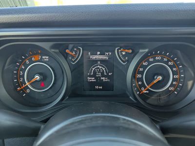 2026 Jeep Wrangler — photo 19 view