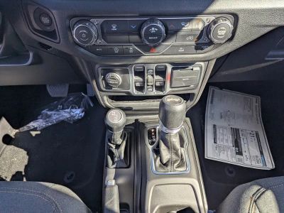 2026 Jeep Wrangler — photo 15 view