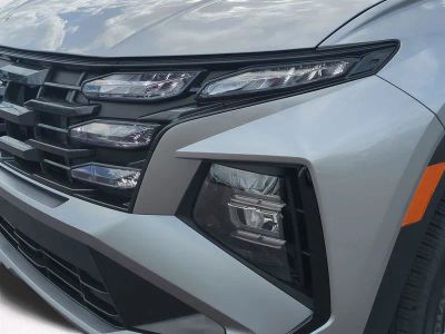 2026 Hyundai TUCSON HYBRID — photo 10 view
