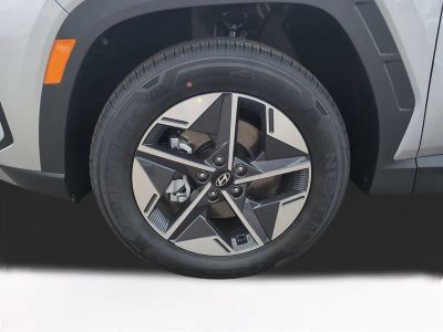 2026 Hyundai TUCSON HYBRID — photo 11 view