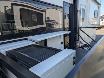 2026 Alliance RV Paradigm - Photo 5