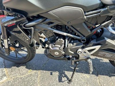 2025 Honda CB300R - Photo 9