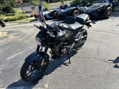 2025 Honda CB300R - Photo 2