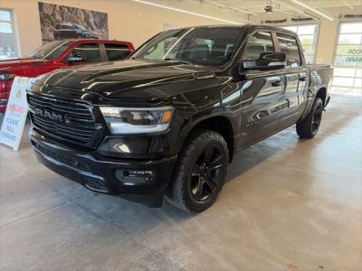 2021 RAM 1500 Big Horn Crew Cab 4x4 5'7' Box in Diamond Black Crystal Pearlcoat — front three-quarter view