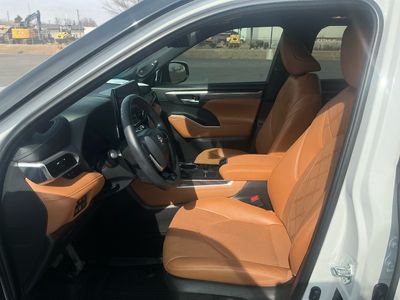2024 Toyota Highlander - Photo 9