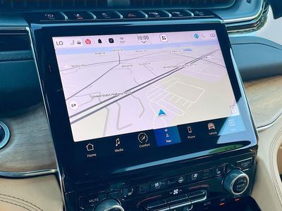 2025 Jeep Grand Cherokee - Photo 13