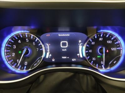 2023 Chrysler Pacifica — photo 14 view