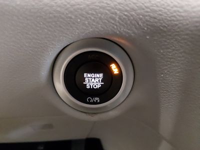 2023 Chrysler Pacifica — photo 24 view