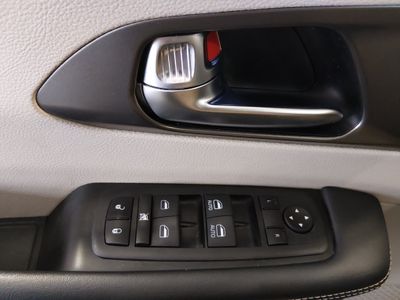 2023 Chrysler Pacifica — photo 21 view