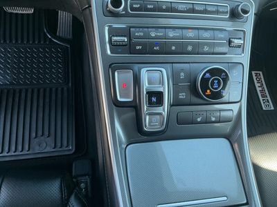 2023 Hyundai Santa Fe — photo 12 view
