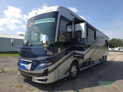 2027 Newmar Mountain Aire — rear three-quarter view