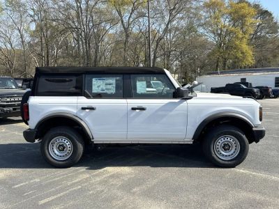 2026 Ford Bronco — photo 8 view