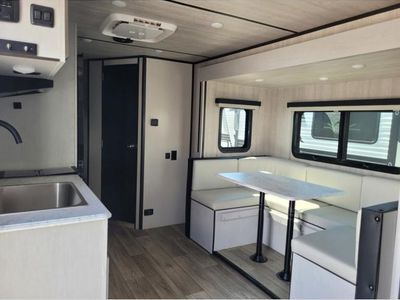 2024 Genesis Supreme Surfside Limited - Photo 15