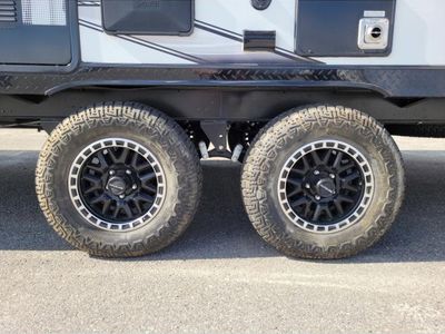 2024 Genesis Supreme Surfside Limited - Photo 11