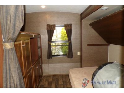 2017 Keystone RV Premier Ultra Lite - Photo 22