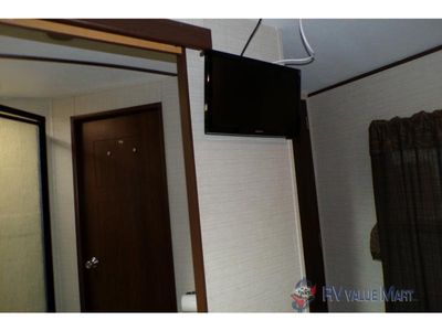 2017 Keystone RV Premier Ultra Lite - Photo 33