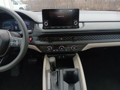 2025 Honda Accord Sedan LX CVT - Photo 18