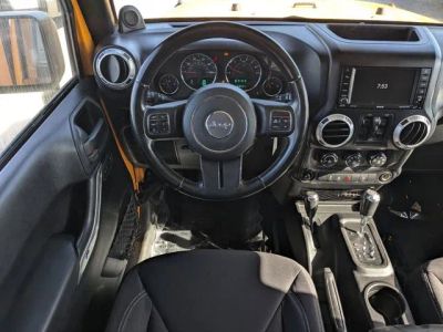 2013 Jeep Wrangler — photo 14 view