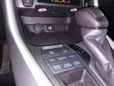 2024 Toyota RAV4 - Photo 19