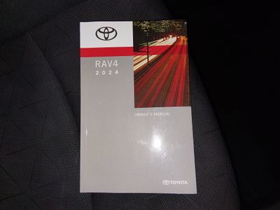 2024 Toyota RAV4 - Photo 21