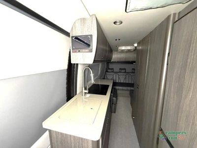 2027 Grech RV Strada-ion AWD — photo 36 view