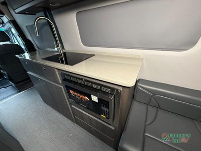 2027 Grech RV Strada-ion AWD — photo 32 view