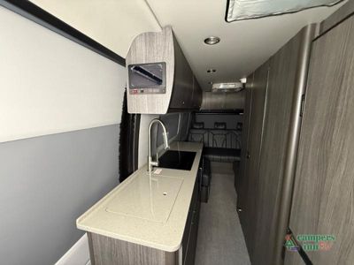 2027 Grech RV Strada-ion AWD — photo 37 view