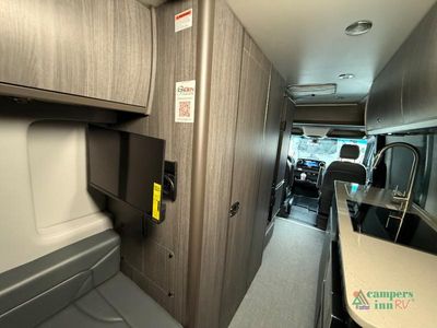 2027 Grech RV Strada-ion AWD — photo 12 view