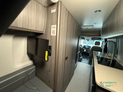 2027 Grech RV Strada-ion AWD — photo 33 view