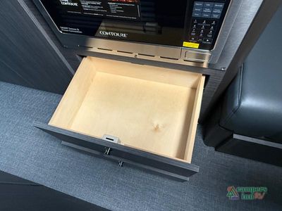 2027 Grech RV Strada-ion AWD — photo 43 view