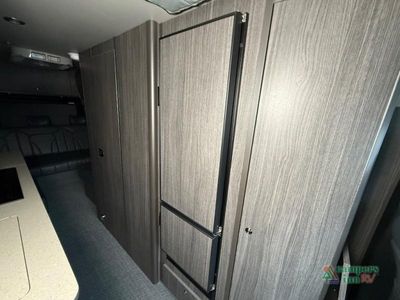2027 Grech RV Strada-ion AWD — photo 14 view
