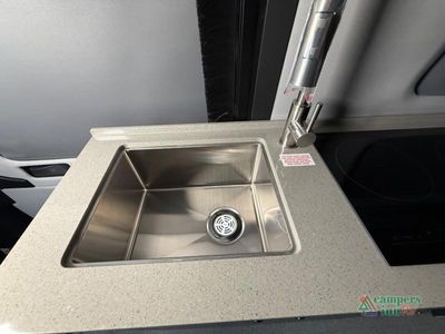 2027 Grech RV Strada-ion AWD — photo 38 view