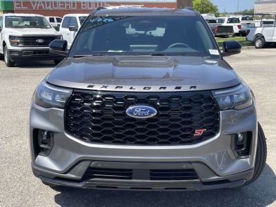 2026 Ford Explorer — photo 8 view
