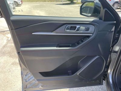 2026 Ford Explorer — photo 15 view