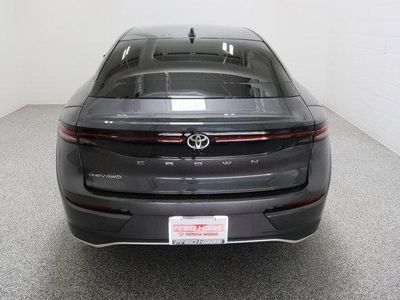 2024 Toyota Crown AWD — photo 8 view
