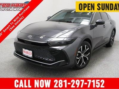 2024 Toyota Crown AWD XLE 2.5L/Electric in Magnetic Gray Metallic — front three-quarter view