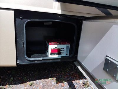 2018 Fleetwood RV Storm - Photo 17